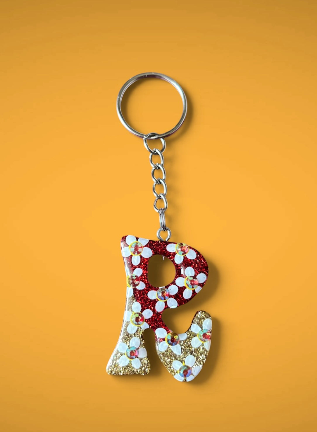 Resin "R" with Daisies Keychain